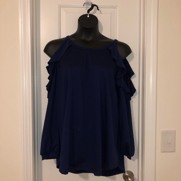 Sweet Lovely by Jen Cold shoulder long sleeve navy tunic size 1X from Chic Soul. - Picture 4 of 8